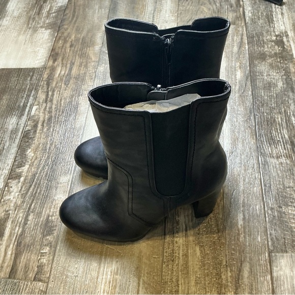 Bar III Sleek Black Heeled Boots Size 10 - Picture 6 of 16